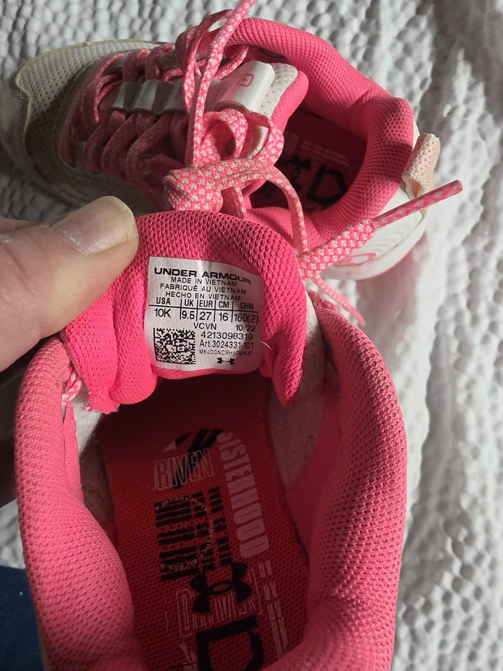 Under Armour Pink and White Kids' Softball Cleats - Picture 6 of 7